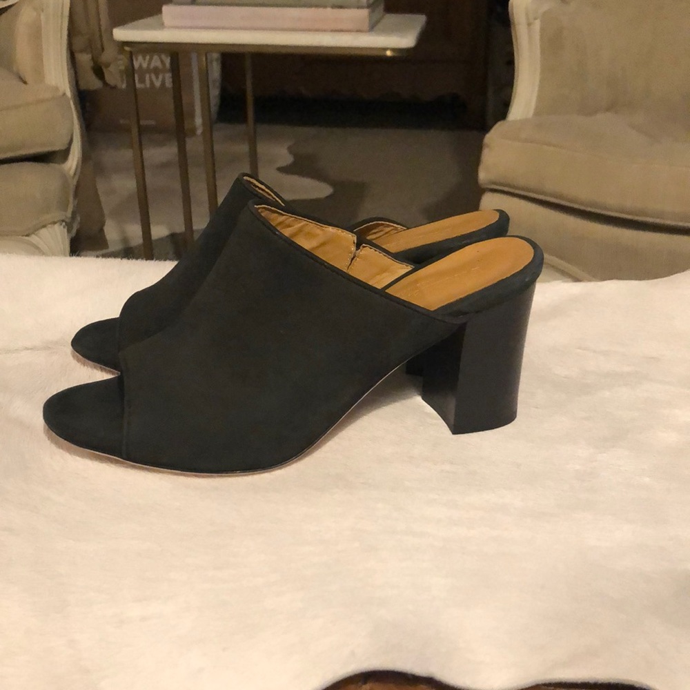 Vero Cuoio mules size 8.5
